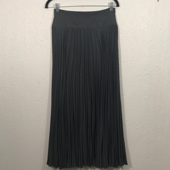 Escada Gray Accordion Pleated Maxi Fancy Skirt - Picture 1 of 10